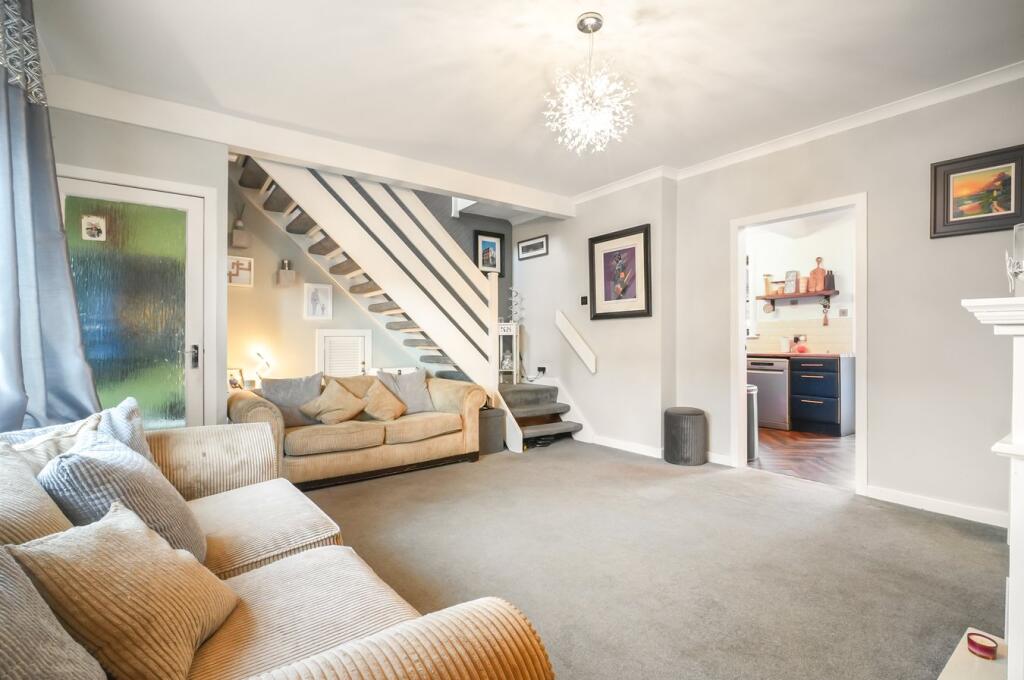 Laurieland Avenue, Crosshouse, KA2 photo 4