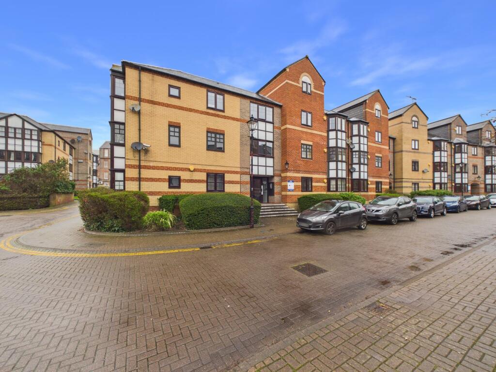 Main image of property: Maltings Place, Reading, RG1