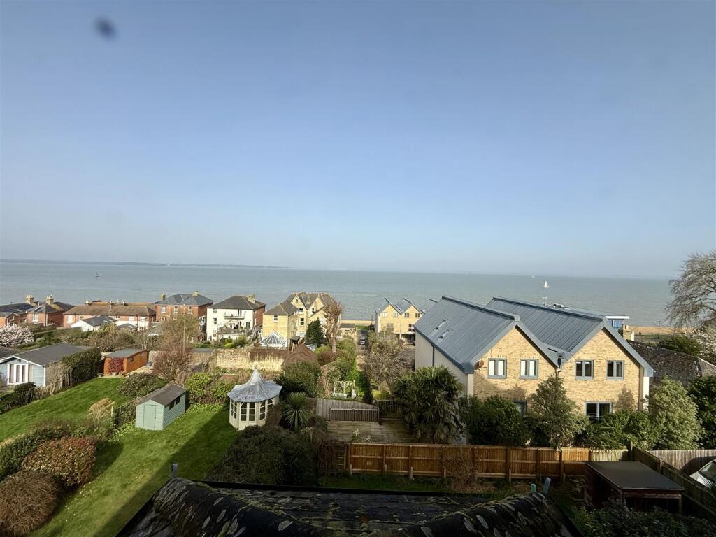 Cliff Road, Cowes photo 4