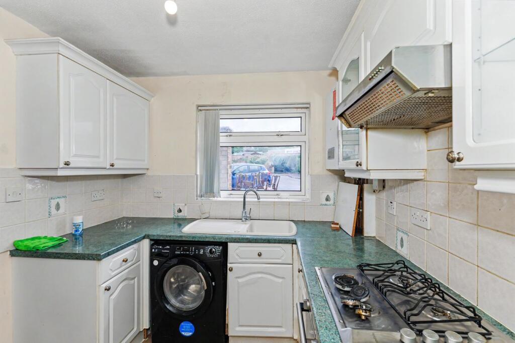 Apartment in Northampton - More