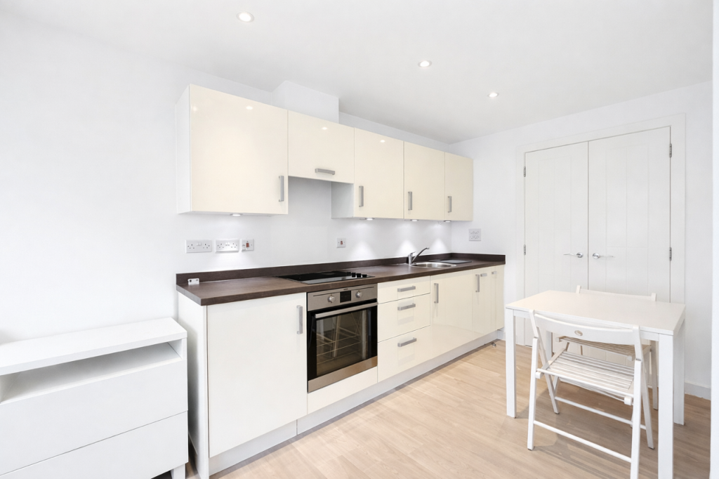 Apartment in St Albans - View 4