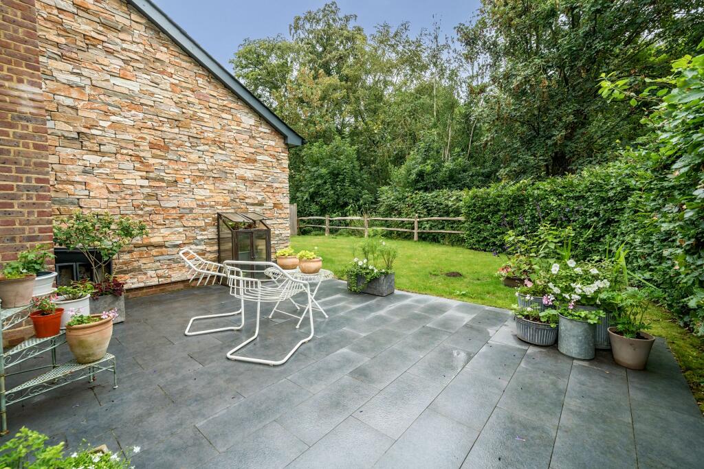Mill Farm Close, Tunbridge Wells, TN3 photo 2