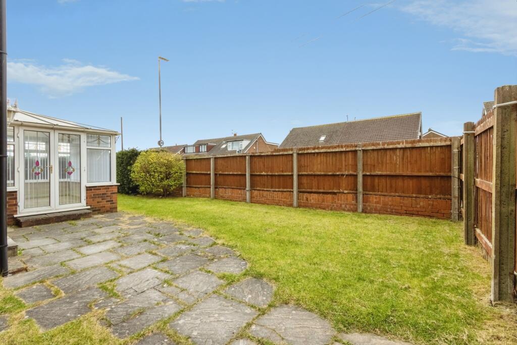 Red Hall View, Leeds, West Yorkshire, LS14 photo 4