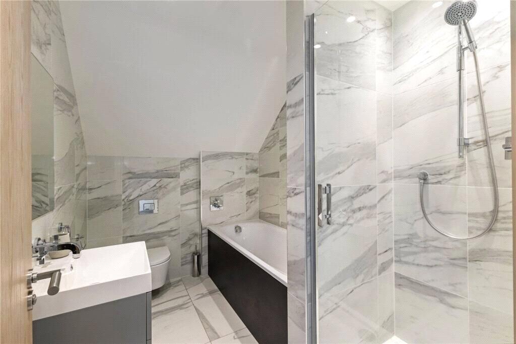 2 bedroom penthouse for rent