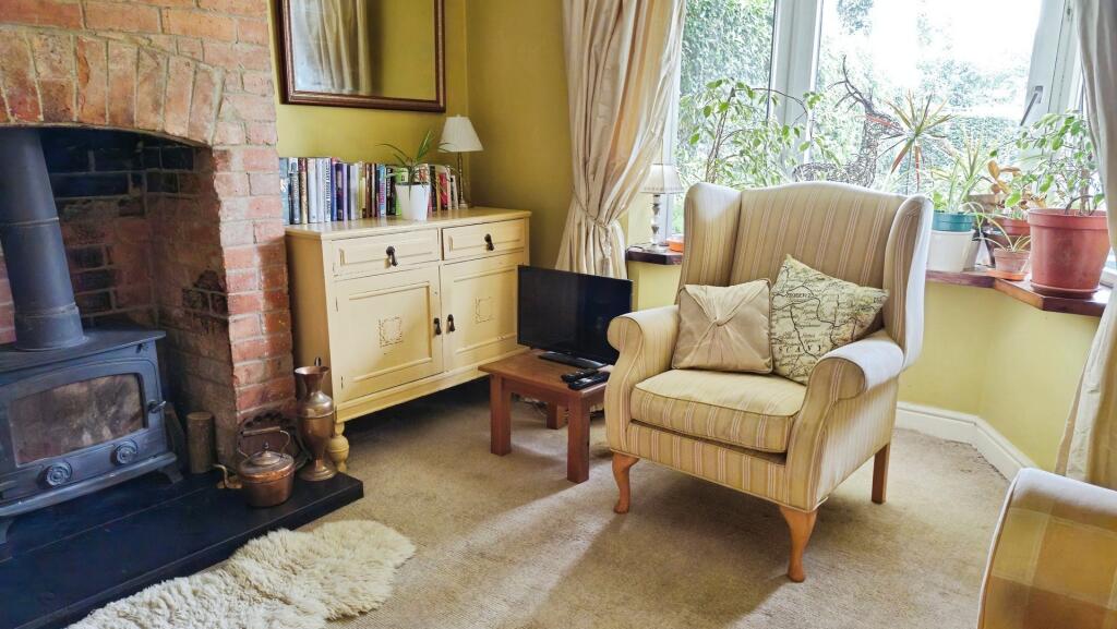 Restrop Road, Swindon, Wiltshire photo 3