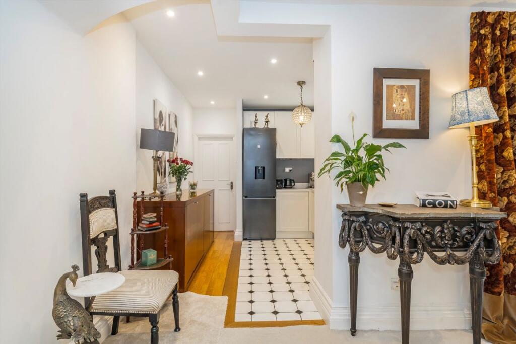 Apartment in London - View 4