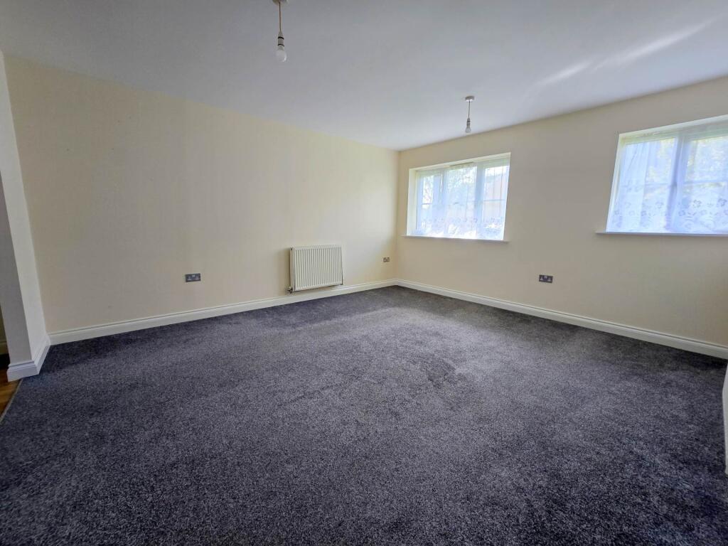 93, Watkins Way, Bideford photo 2