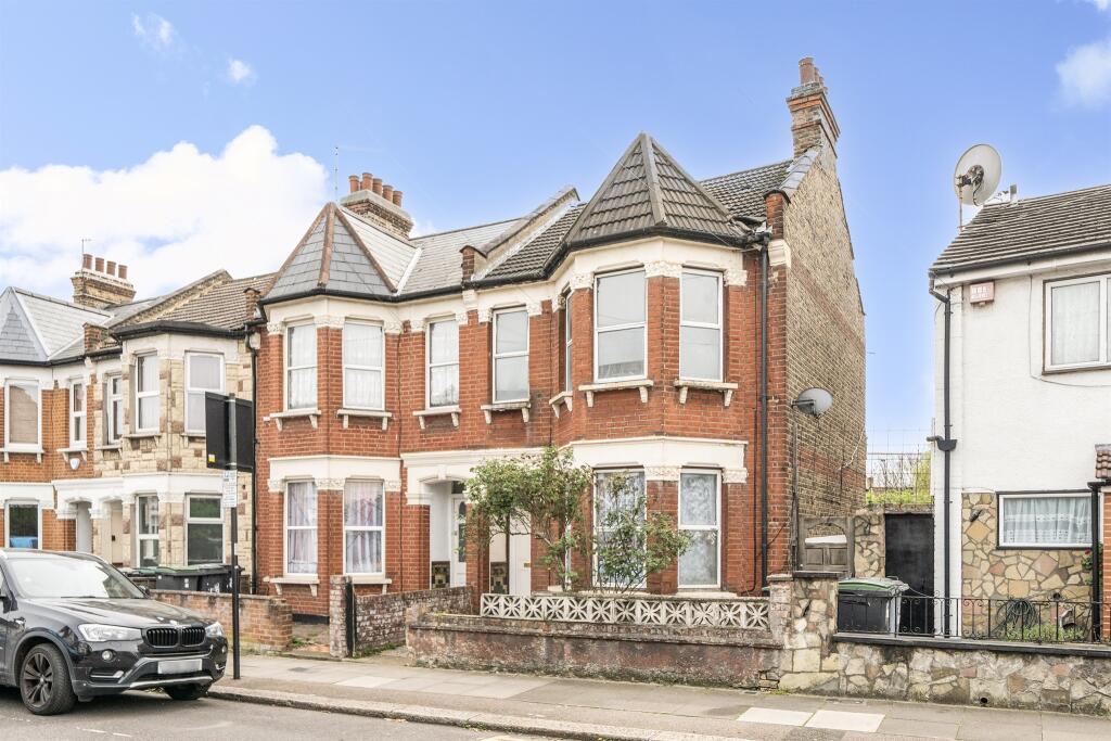 Main image of property: The Avenue, London