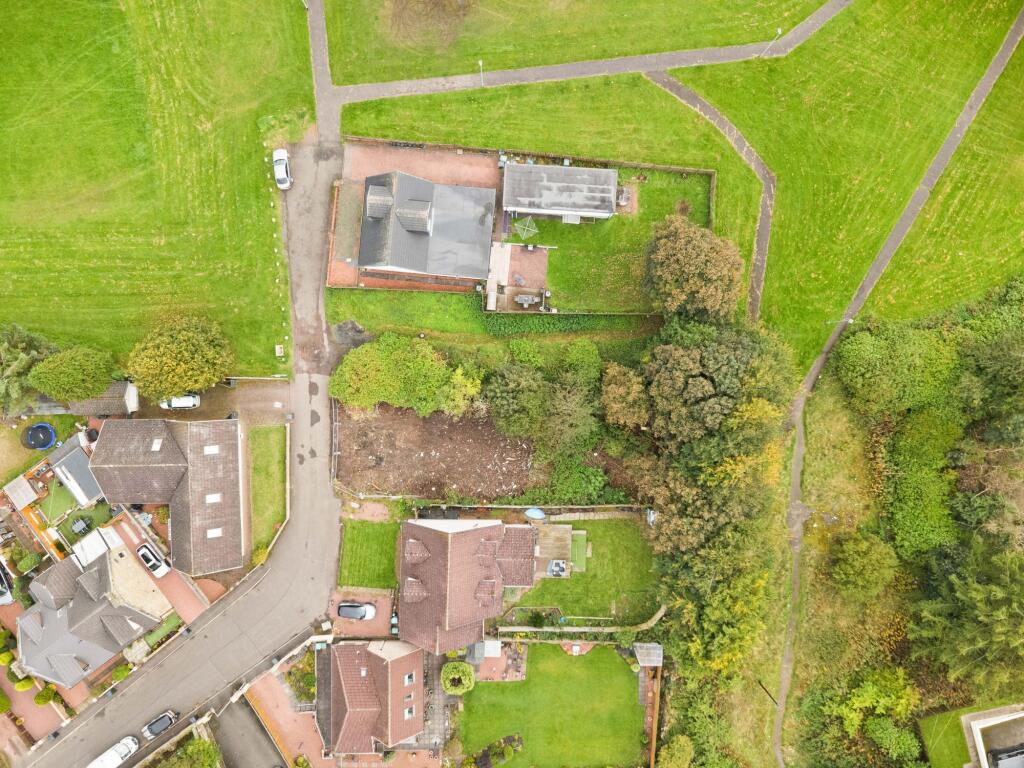 Charlotte Street, Shotts, ML7 - More