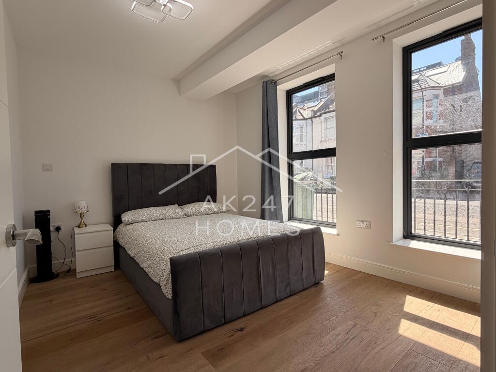 Apartment in London, Hammersmith - View 5