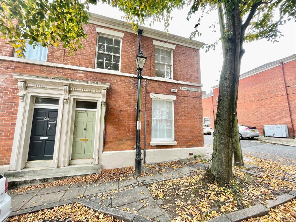 3-bed flat on Frenchwood Street, Preston, PR1, £125,000
