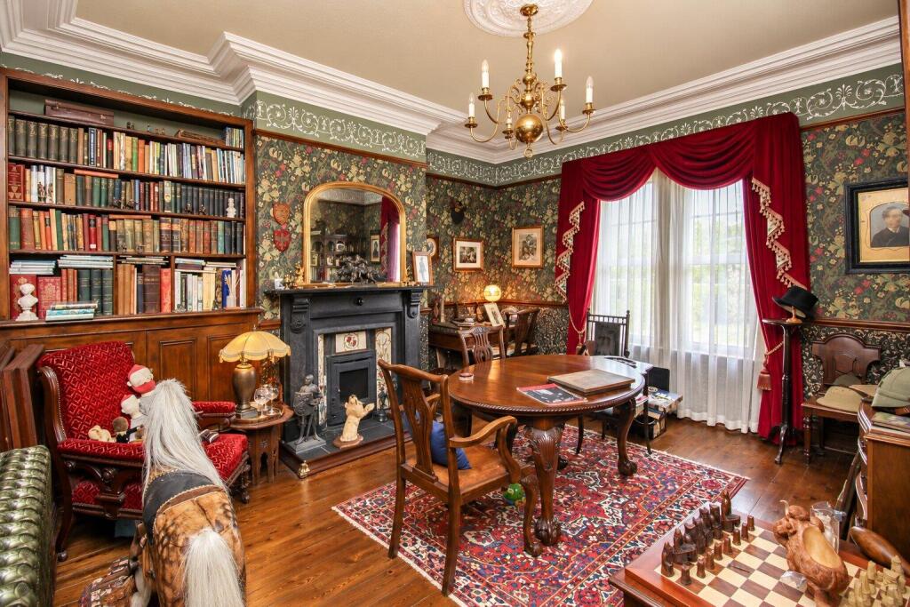 House in Wakefield - View 5