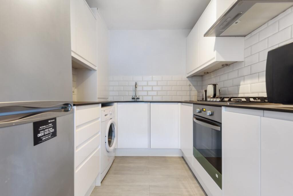 Apartment in London - View 3