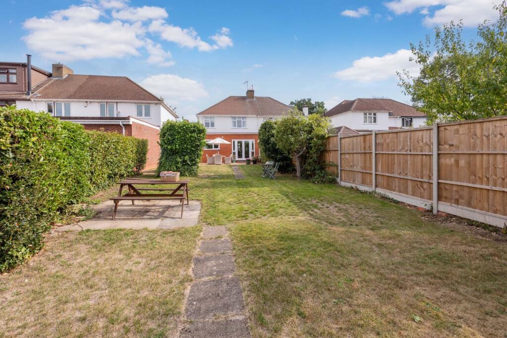 House in Slough - View 4