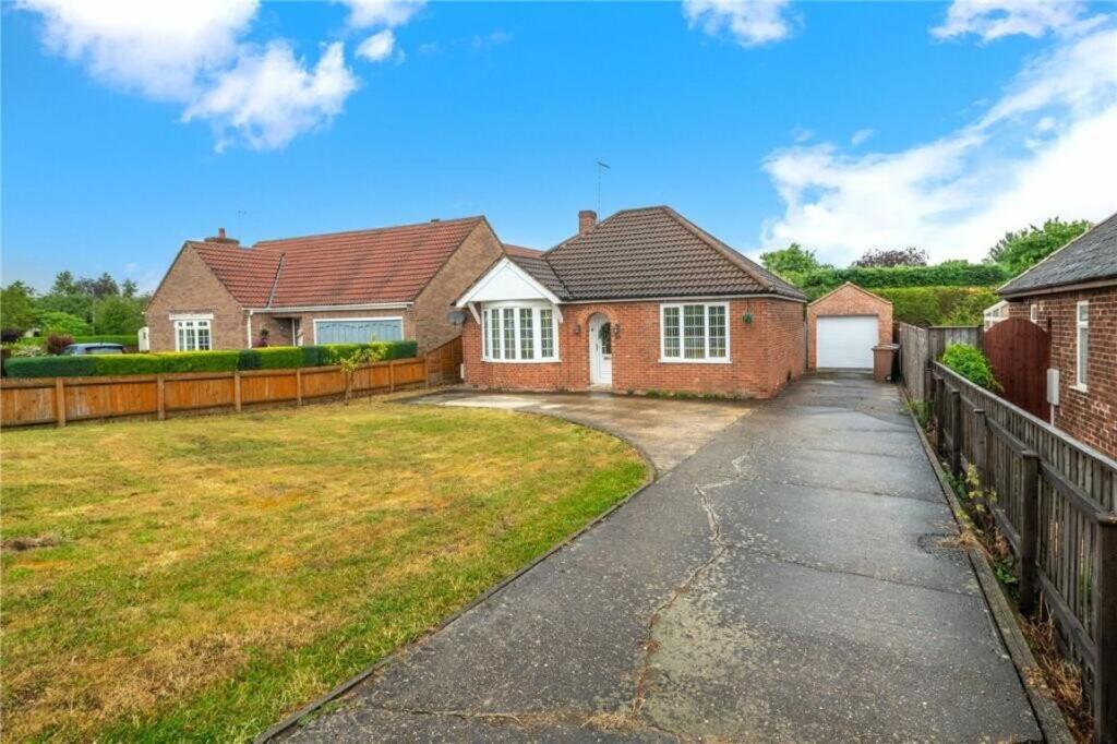 Main image of property: SLEAFORD ROAD, HECKINGTON