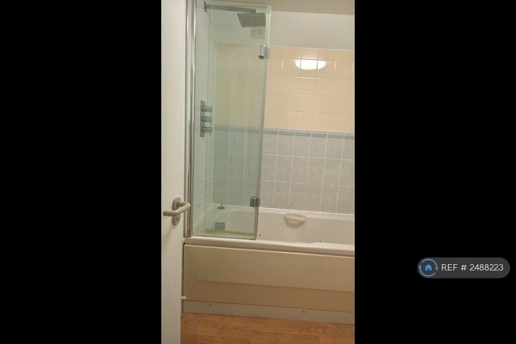 2 bedroom maisonette for rent