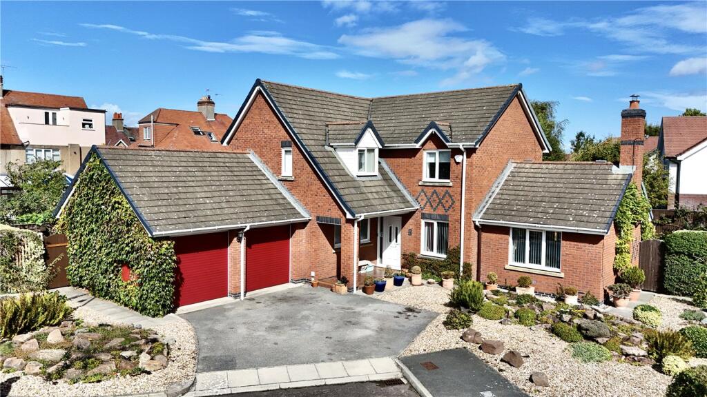 4-bed detached on Queens Avenue, Meols, Wirral, Merseyside, CH47, £600,000