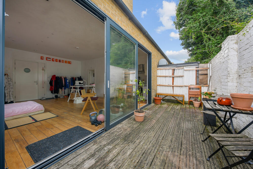 Apartment in London - View 4