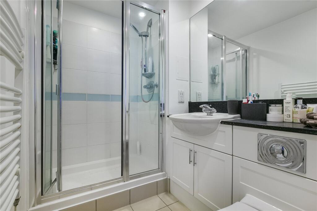 Apartment in London - More