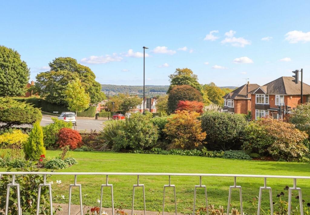 Apartment in Sheffield, Bents Green - View 3