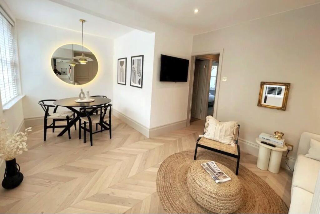 2 bedroom semi-detached house for rent