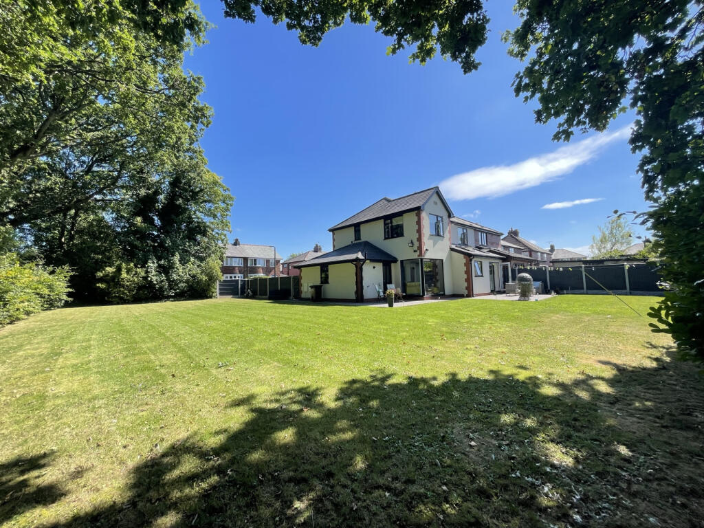 Main image of property: Links Road,  Penwortham, PR1