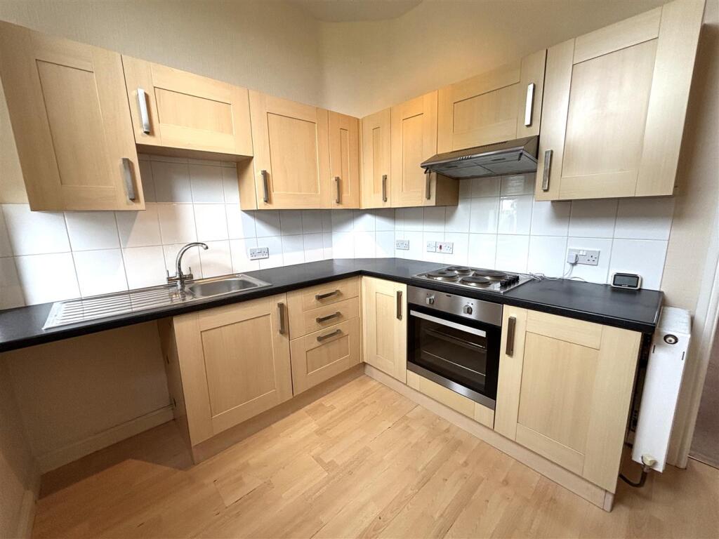 Terry Road, Low Moor, Bradford BD12 photo 2