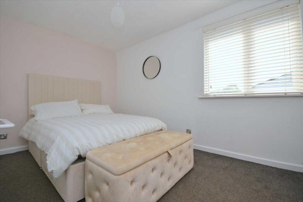 House in Cambuslang, Hallside - View 5