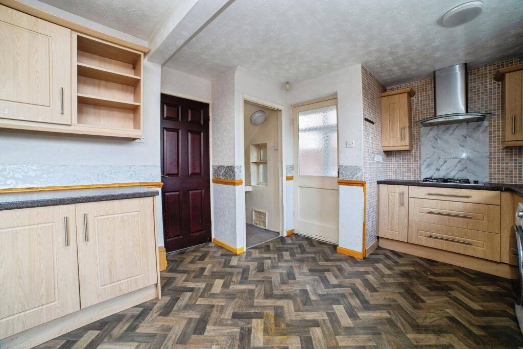 House in Mansfield, Nottinghamshire - View 6