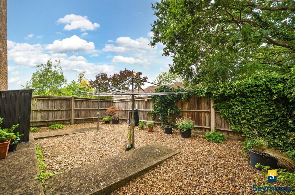 Apartment in Guildford, Worplesdon - View 4