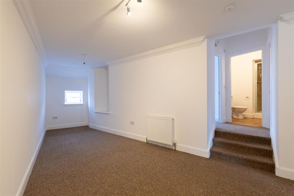 George Street, Coupar Angus, Blairgowrie photo 2