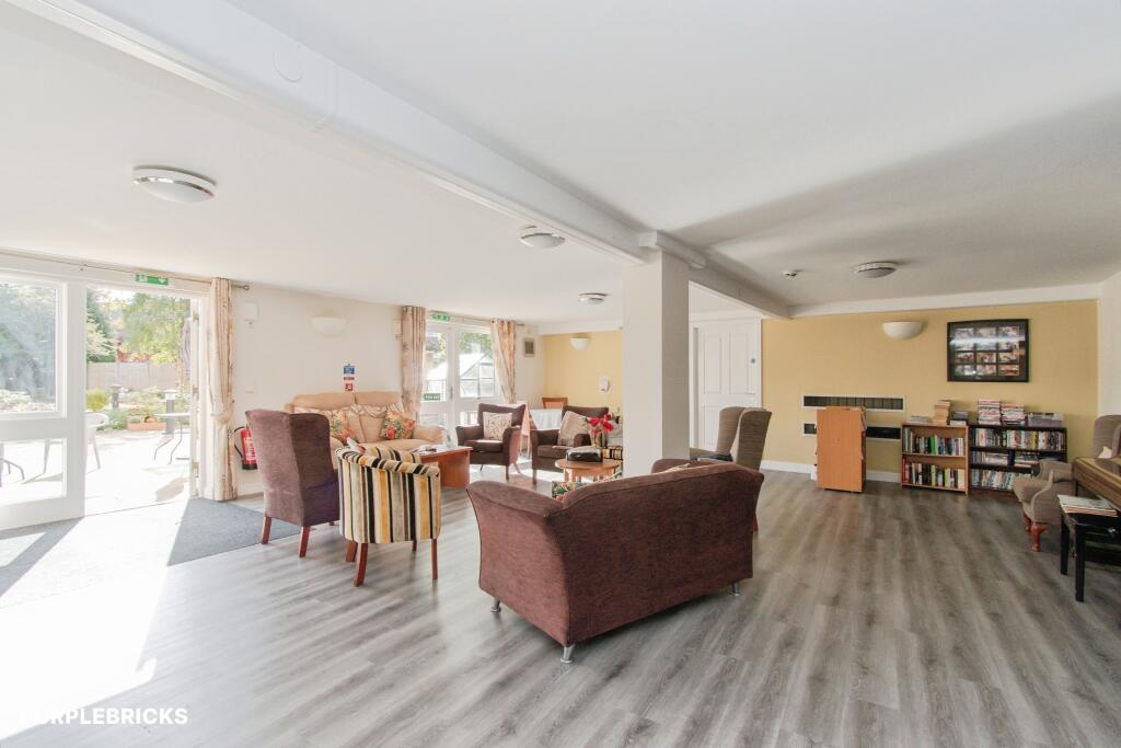 Apartment in Wakefield - View 3