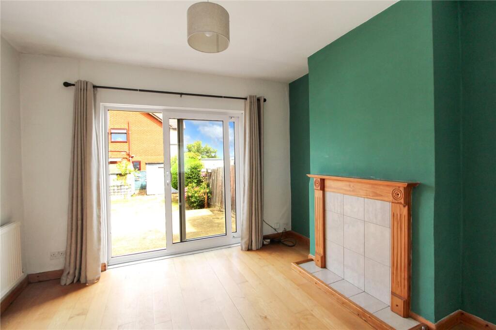 House in Southend-on-Sea, Essex - More