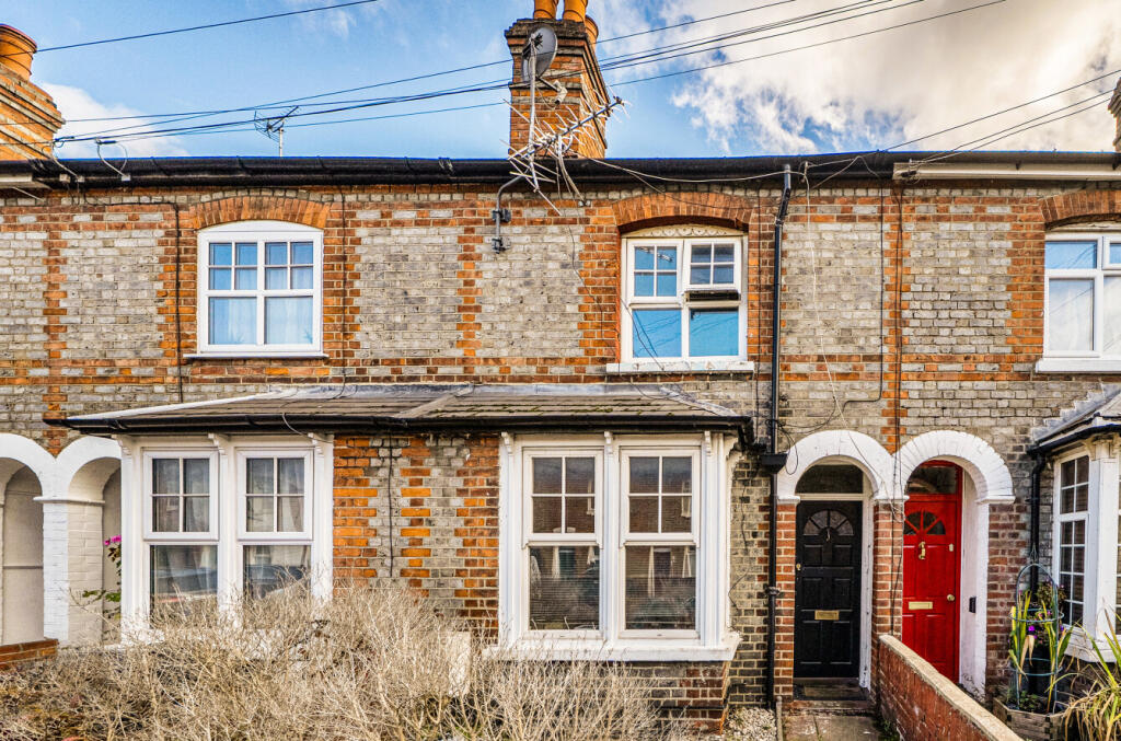 3-bed terraced on Swansea Road, Reading, Berkshire, £370,000