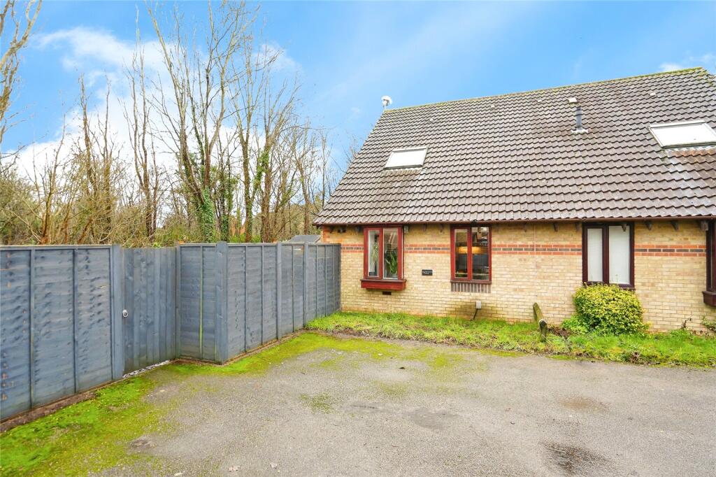 Main image of property: Hornbeam Road, Bicester, Oxfordshire, OX26