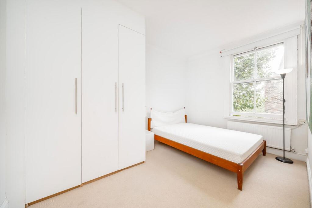 Apartment in London - View 5