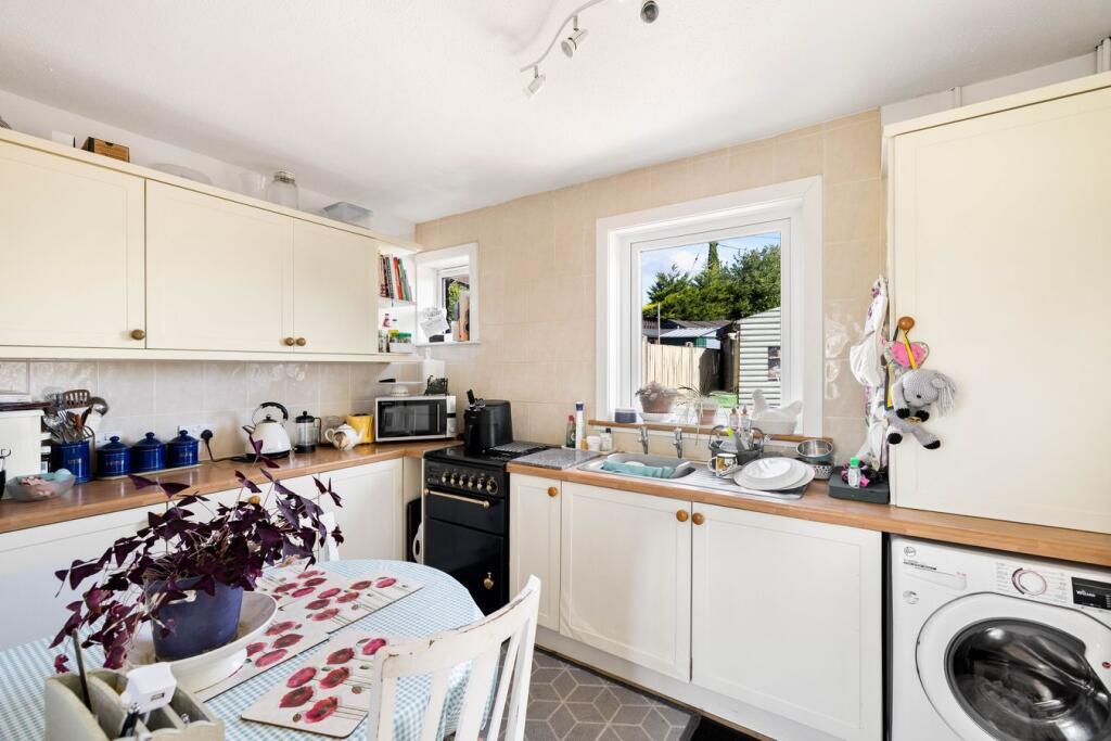 House in Canterbury - View 5