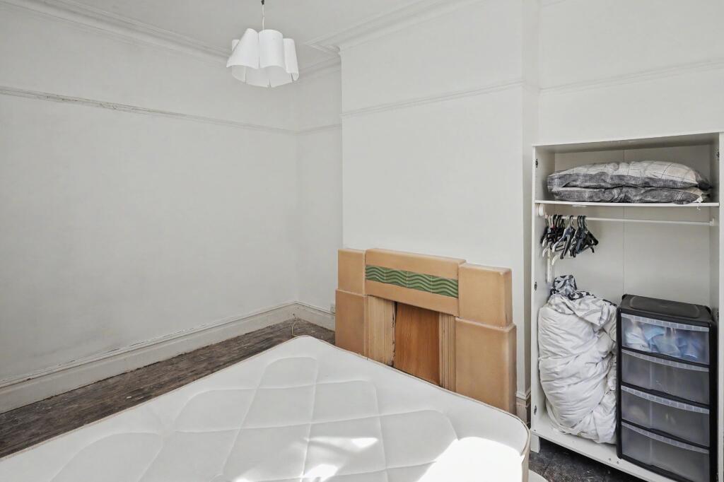 House in London - View 4