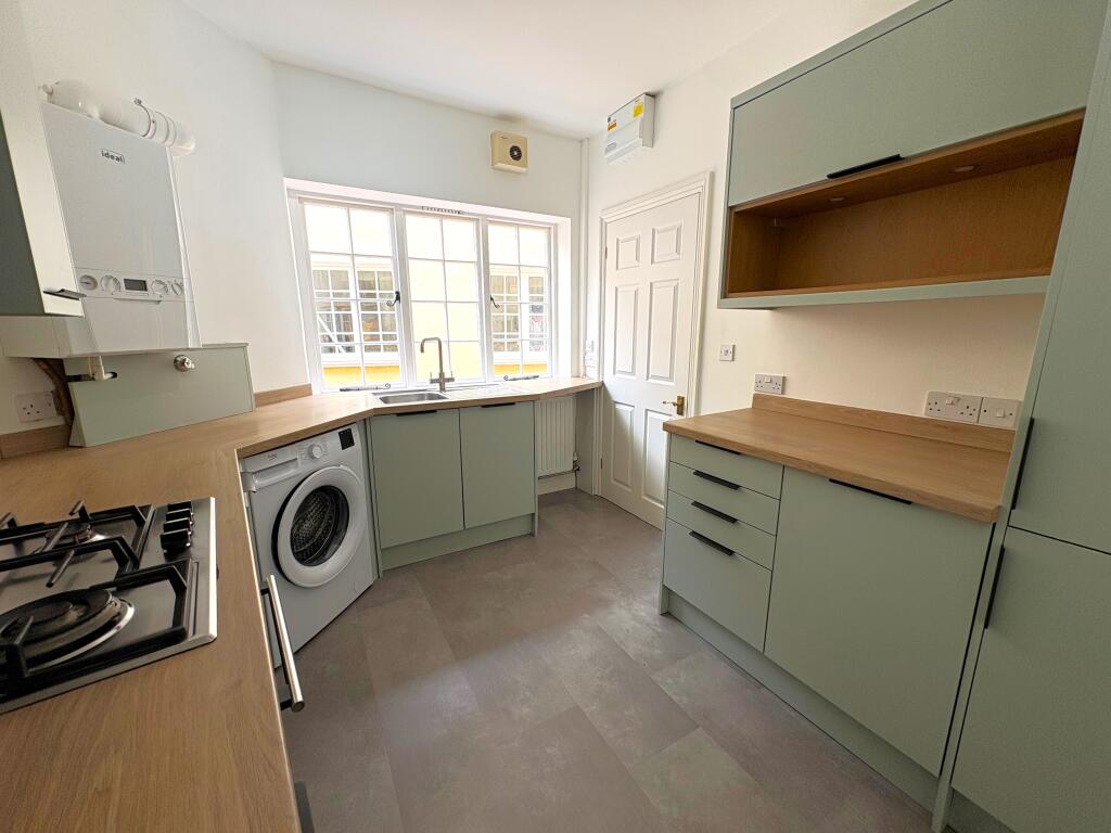 House in Exeter - View 4