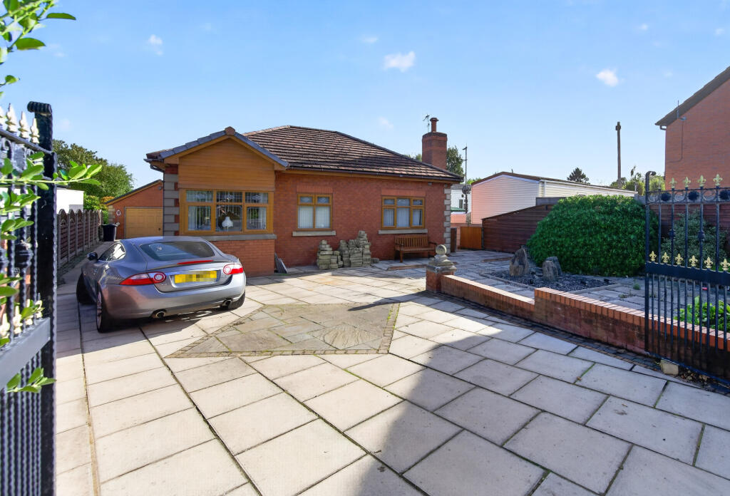 House in Preston - View 2