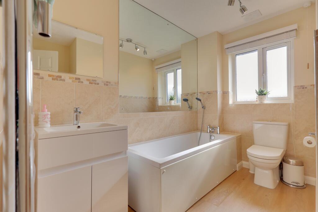 House in Winchester, Denmead - View 4