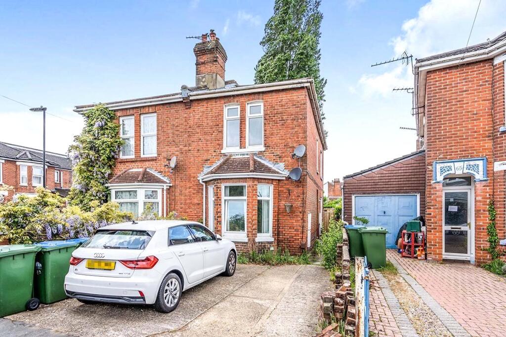 Main image of property: Shirley Park Road, Southampton, Hampshire, SO16