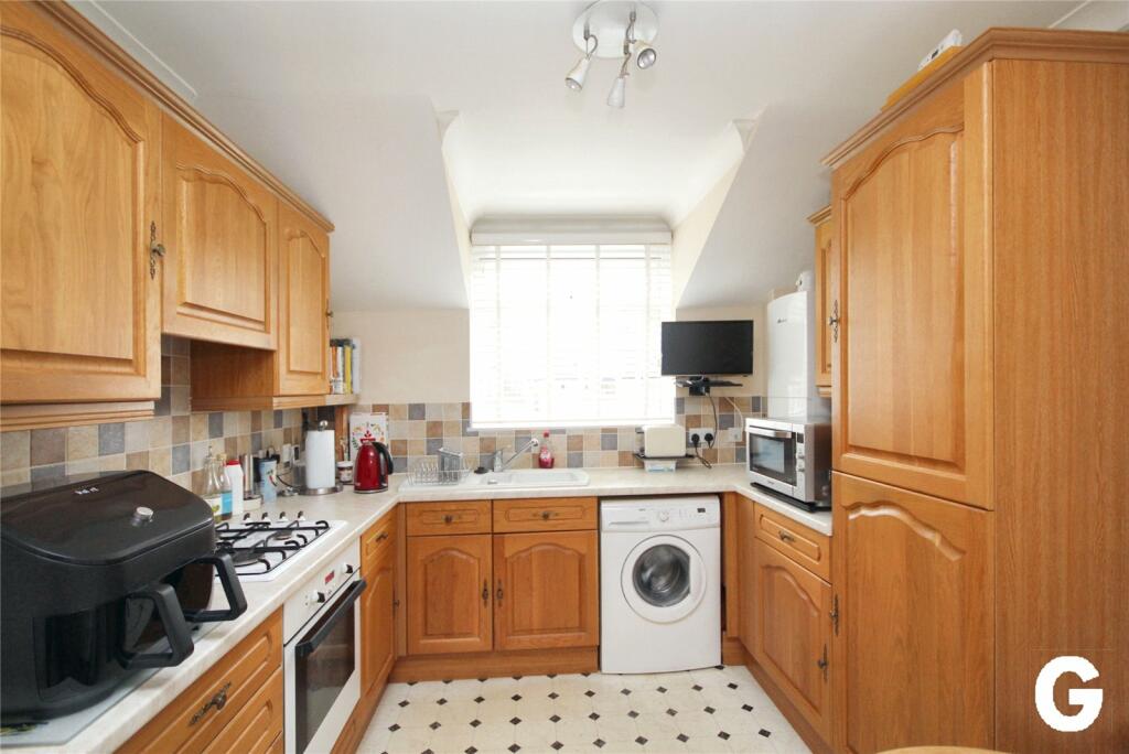 Bickerley, Ringwood, Hampshire, BH24 photo 2
