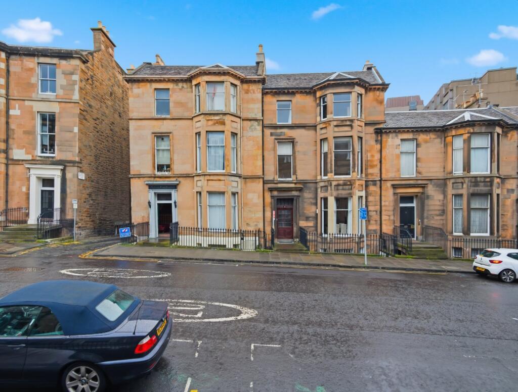 Main image of property: 4/1 Rosebery Crescent, Edinburgh, EH12