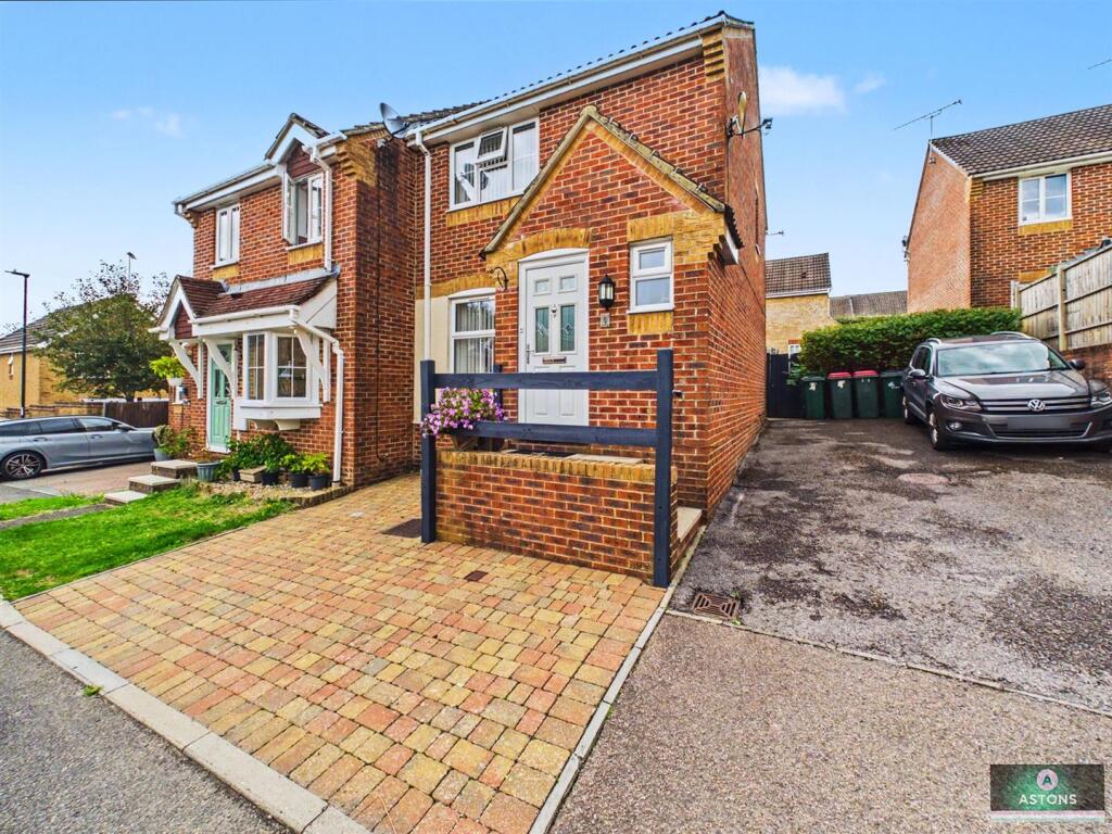 Main image of property: Stable Close, Maidenbower