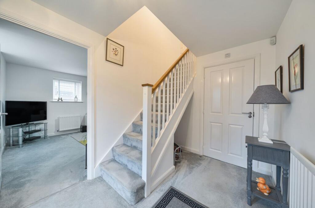 Duncombe Drive, Wootton,  photo 5