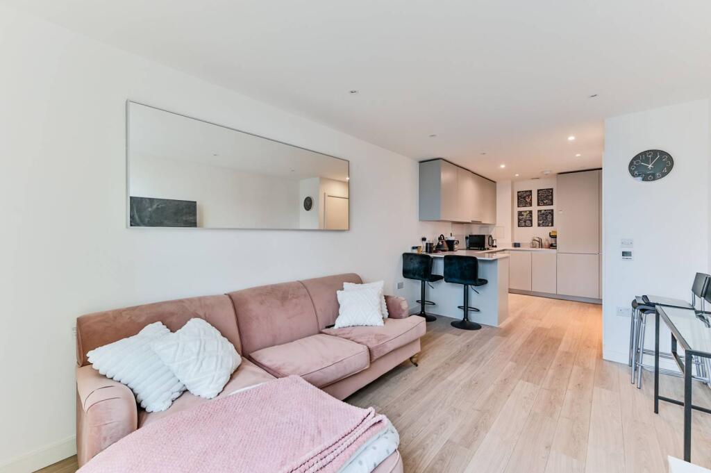 Main image of property: Pinnacle Apartments, East Croydon, Surrey, CR0
