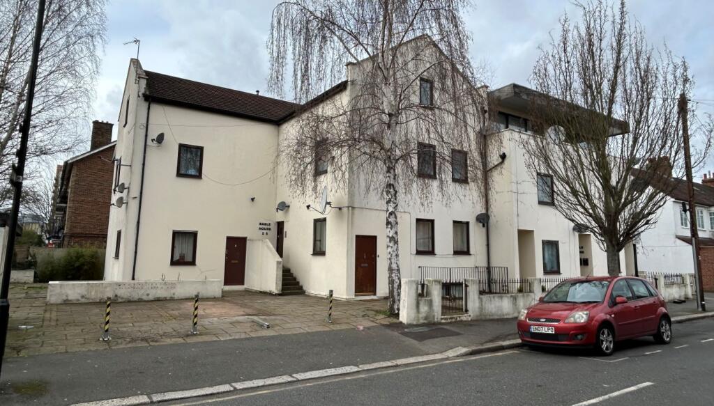 Main image of property: Flat 2, Basle House, Albert Square, Stratford, London, E15 1HH