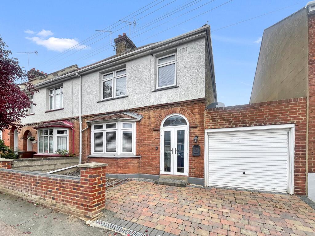 Second Avenue, Gillingham, ME7, Gillingham