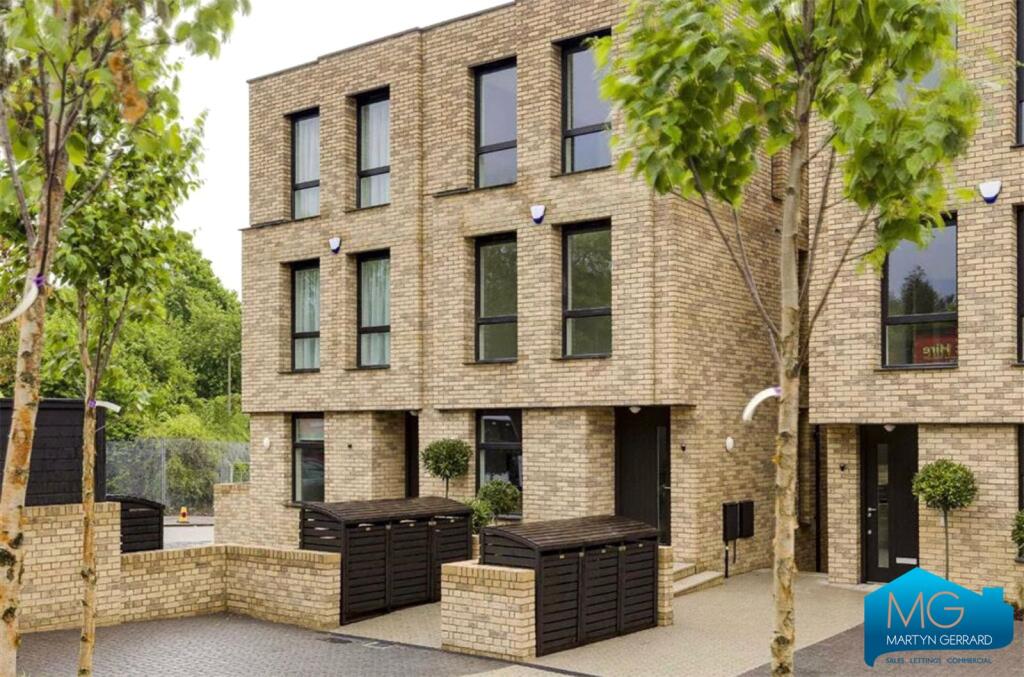 Main image of property: Lion Yard, Barnet, Hertfordshire, EN5